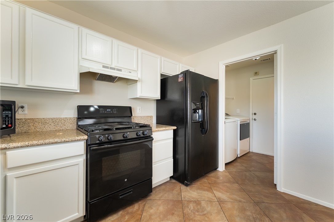 658 Emerald City Avenue Property Photo 18