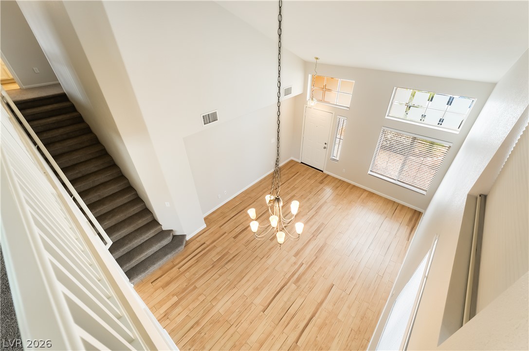 658 Emerald City Avenue Property Photo 20