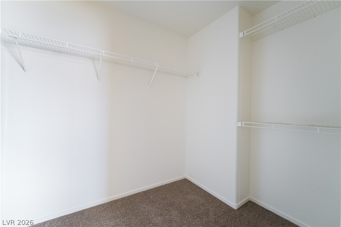 658 Emerald City Avenue Property Photo 24