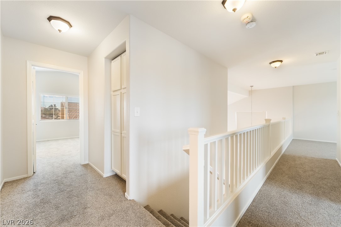 658 Emerald City Avenue Property Photo 27