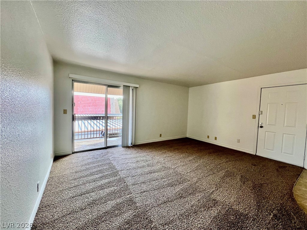 5041 River Glen Drive 96 Property Photo 4