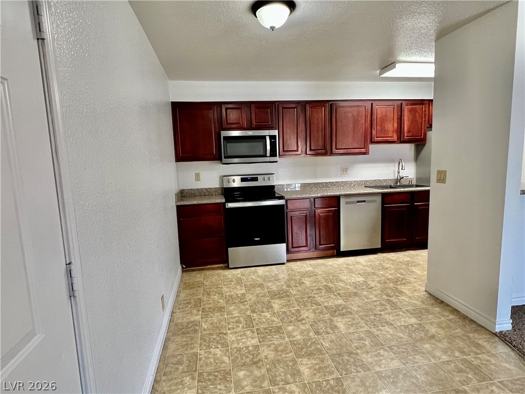 5041 River Glen Drive 96 Property Photo 10