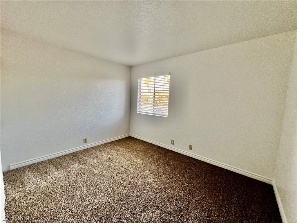 5041 River Glen Drive 96 Property Photo 13