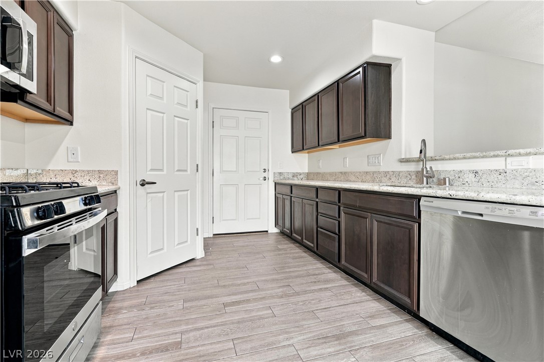 2851 China Cove Street Property Photo 13
