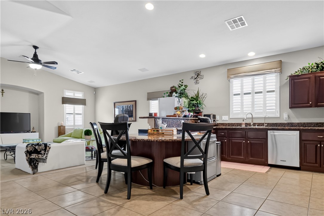 2288 Dillons Cove Drive Property Photo 14