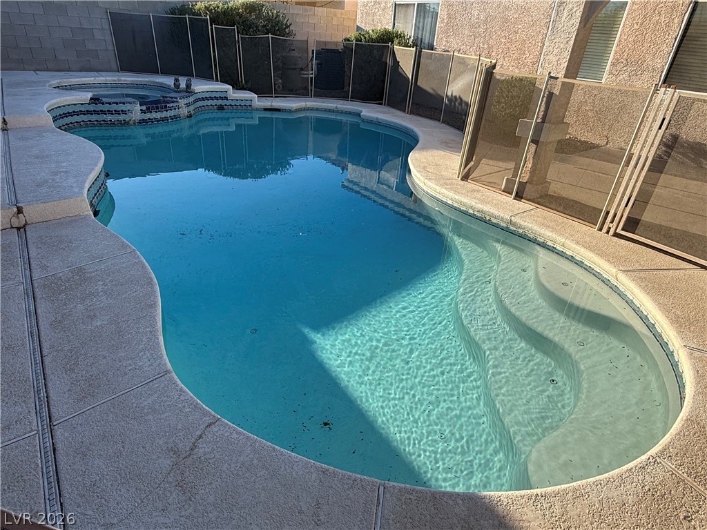 2427 White Sails Court Property Photo 2