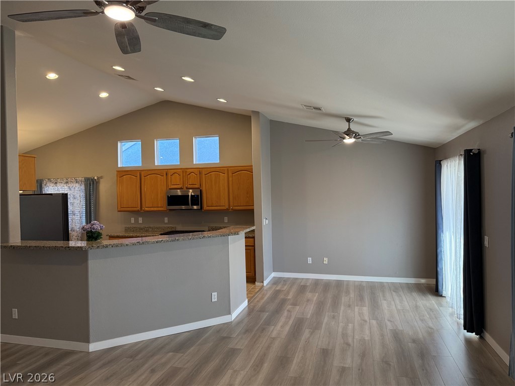2427 White Sails Court Property Photo 7