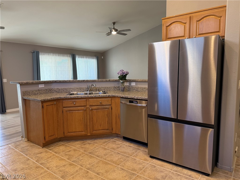 2427 White Sails Court Property Photo 13