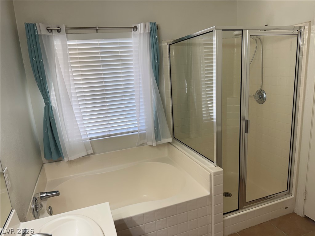 2427 White Sails Court Property Photo 16