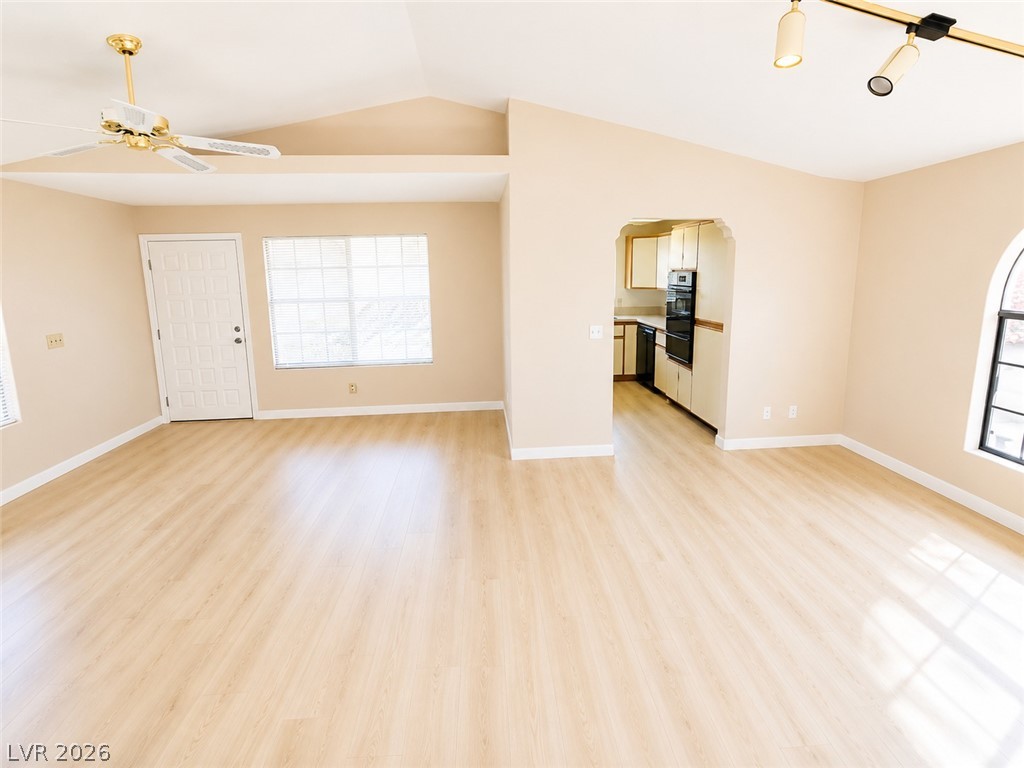 1417 Santa Margarita Street G Property Photo 6