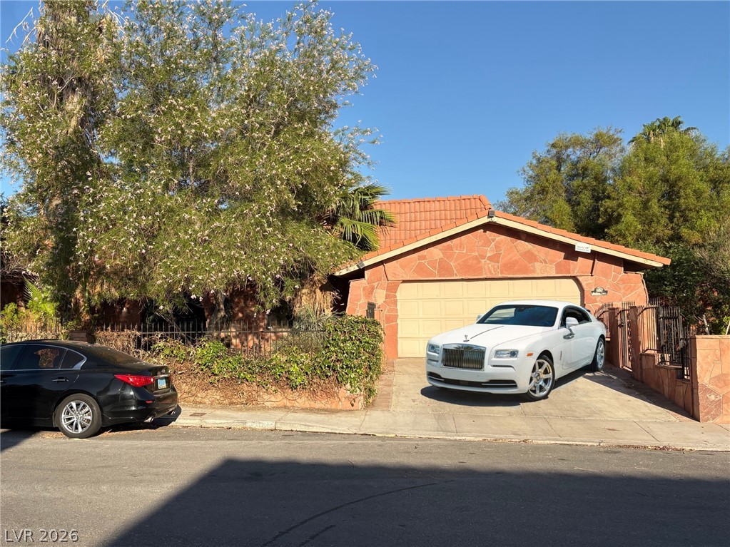 3167 El Cedro Circle Property Photo 1