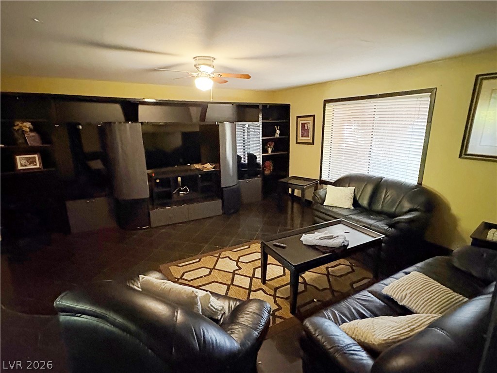 3167 El Cedro Circle Property Photo 3