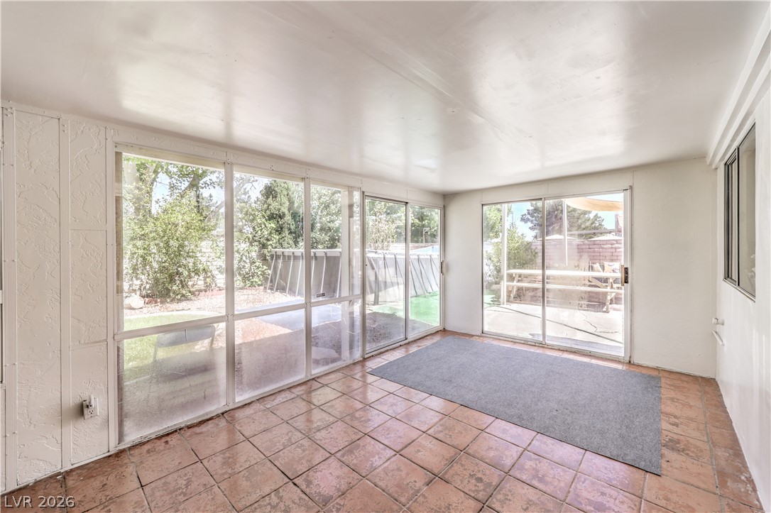 5620 Indian Ridge Drive Property Photo 17