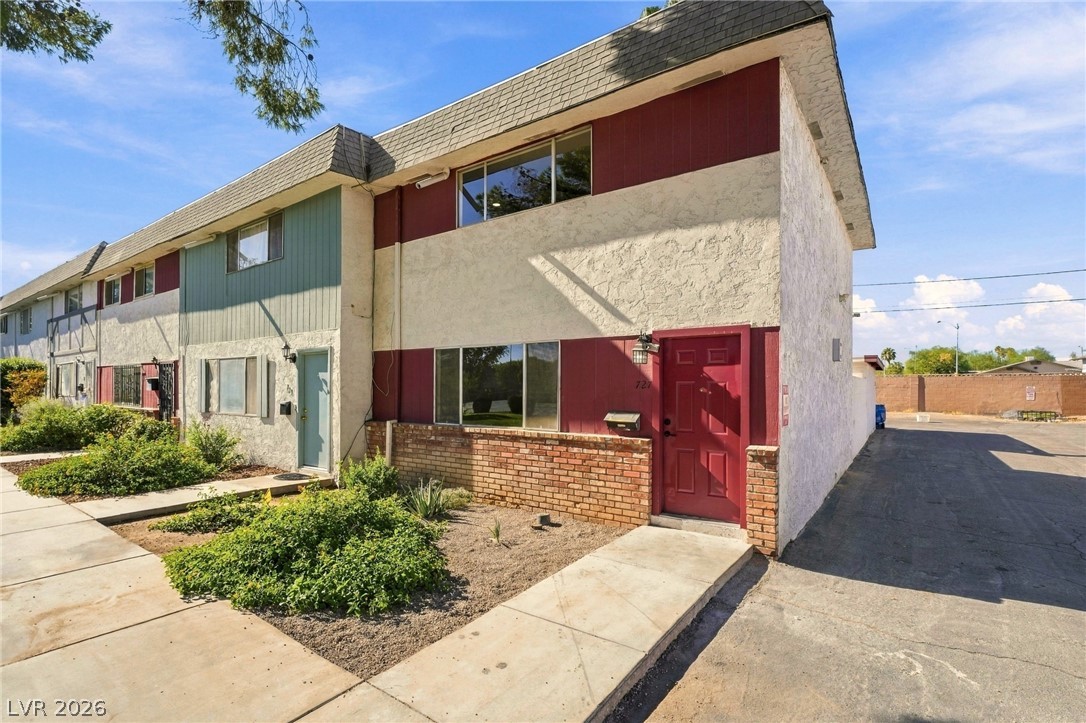 727 Greenbriar Townhouse Way Property Photo 11