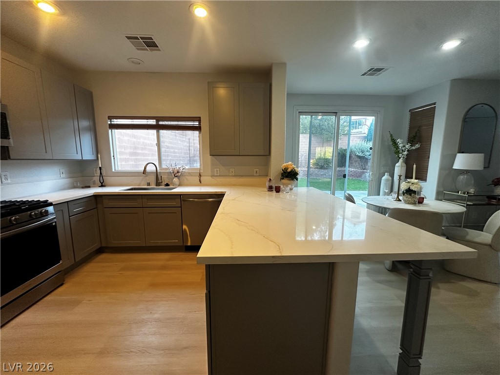 537 Lacabana Beach Drive Property Photo 10