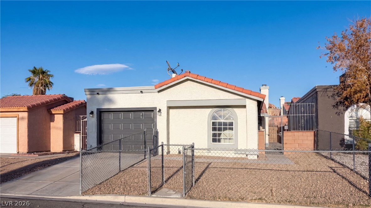 2304 Sabroso Street Property Photo 1