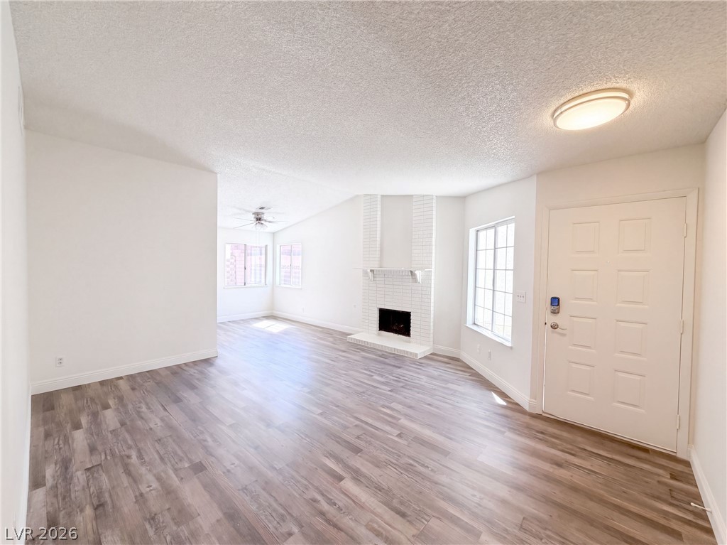 2304 Sabroso Street Property Photo 8