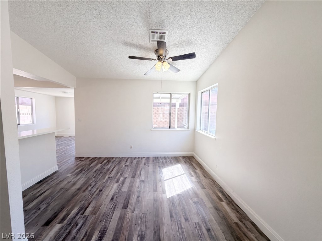2304 Sabroso Street Property Photo 9