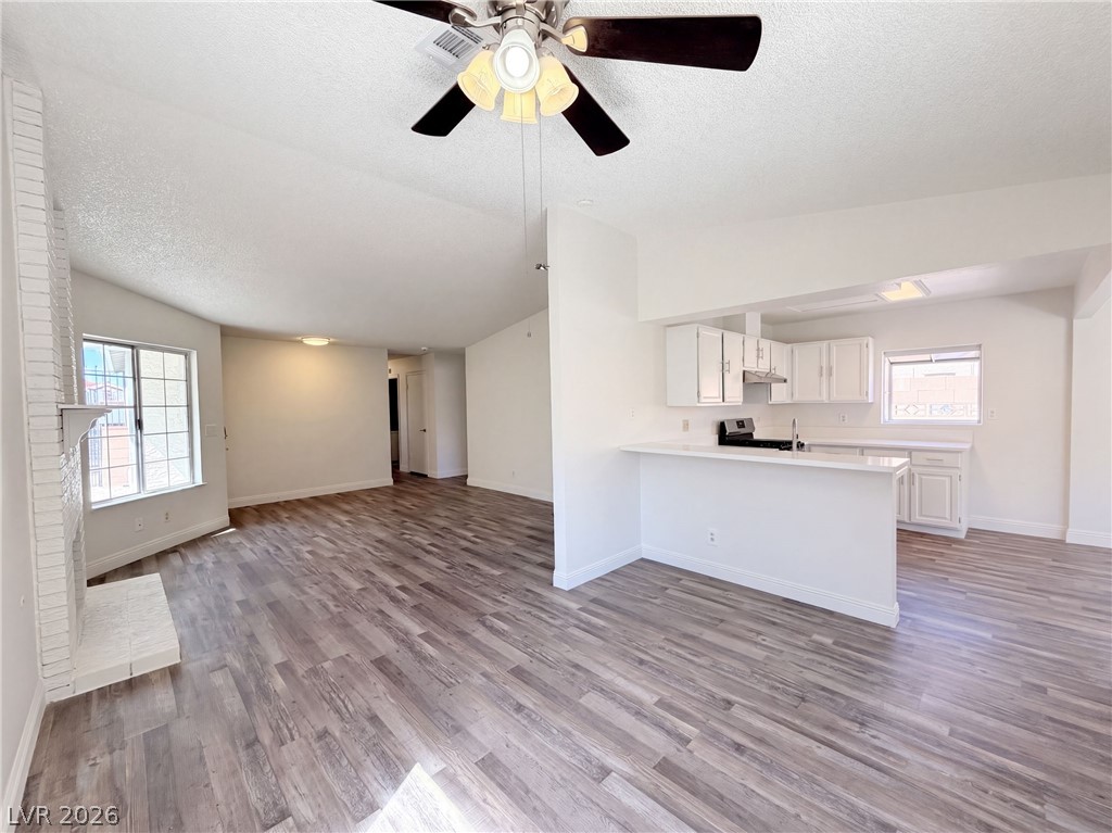2304 Sabroso Street Property Photo 10