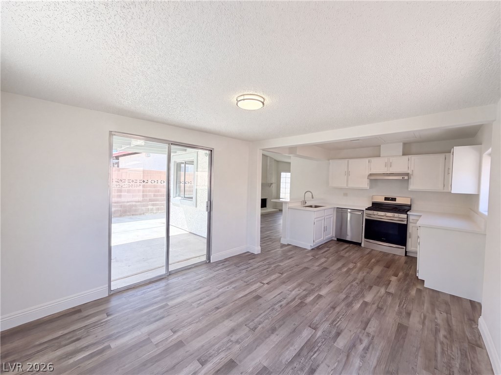 2304 Sabroso Street Property Photo 13