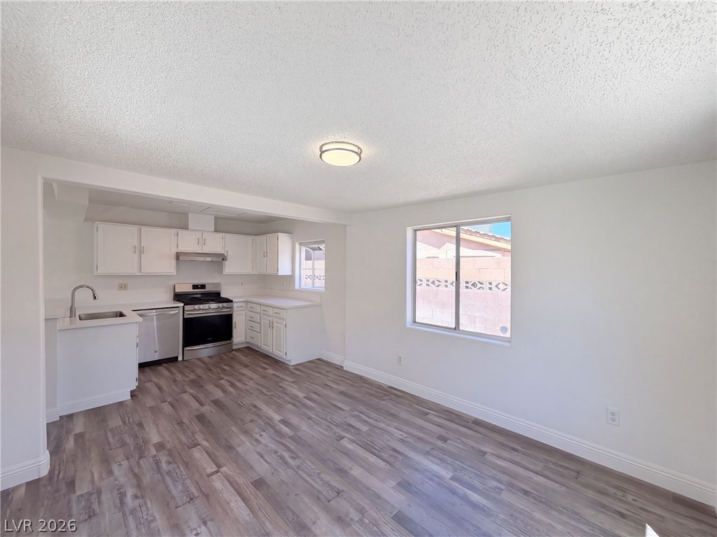 2304 Sabroso Street Property Photo 14