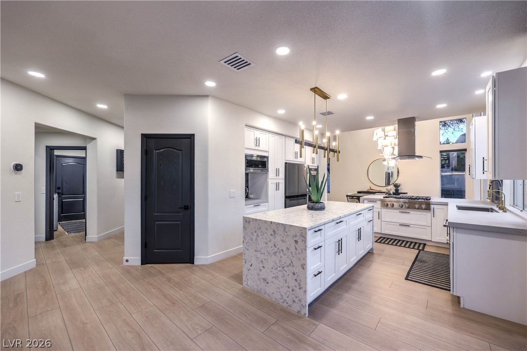 8432 Paseo Vista Drive Property Photo 13