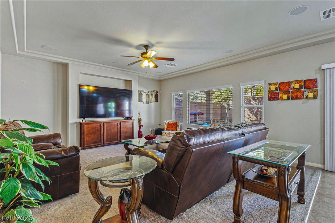 6368 Stag Hollow Court Property Photo 8