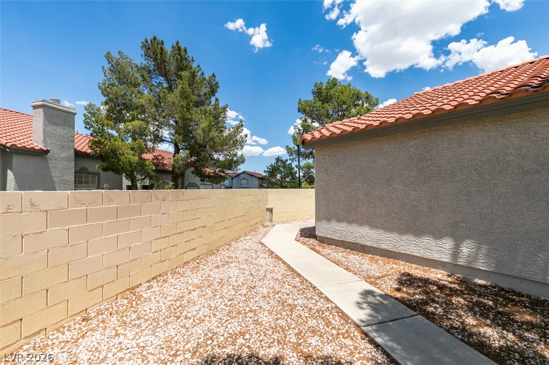 2325 Ramsgate Drive Property Photo 36