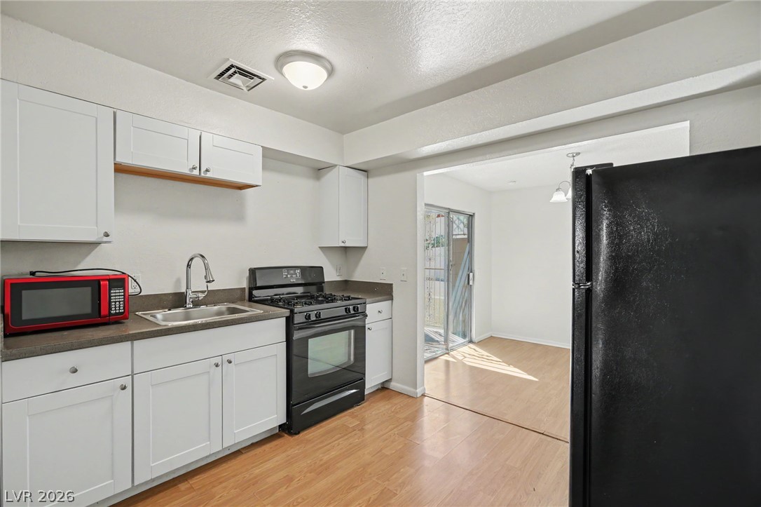 3968 Visby Lane Property Photo 10