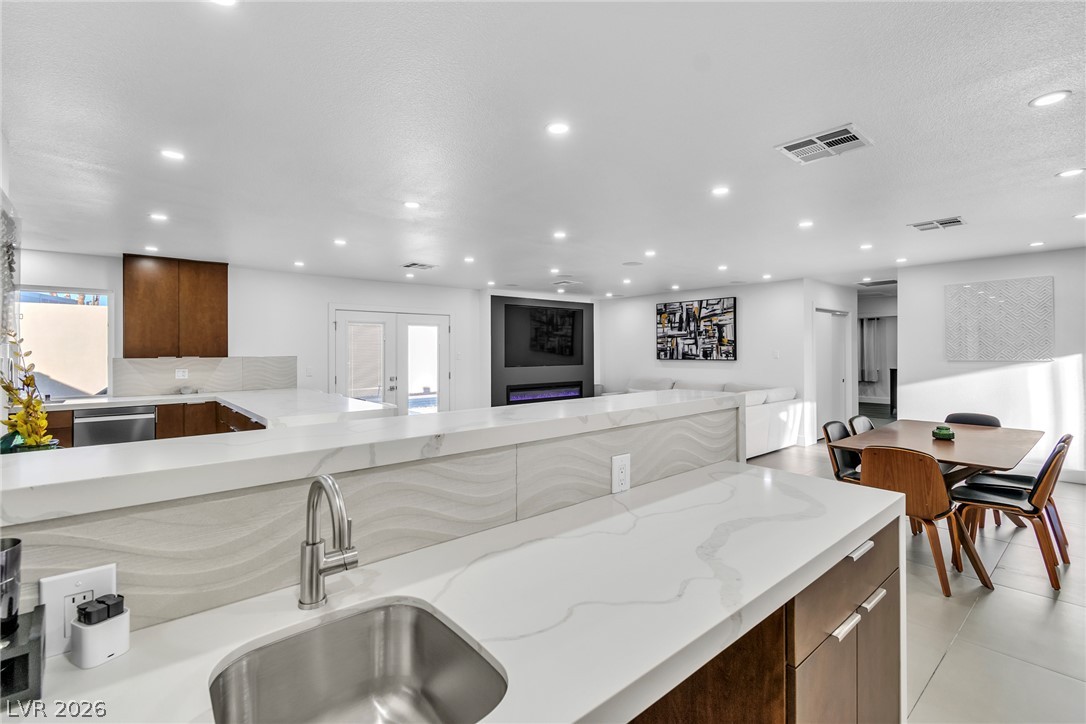 4170 Sheppard Drive Property Photo 19