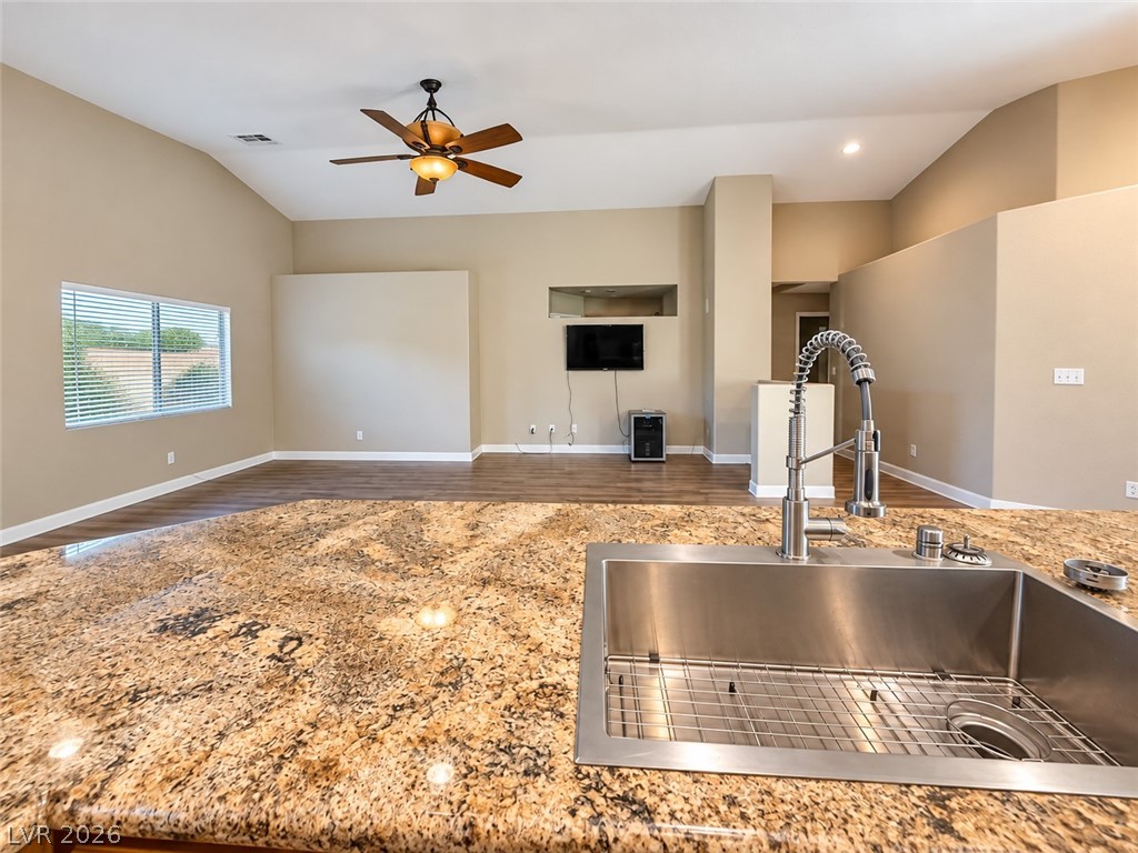 4648 Mountain Tree Street Property Photo 5
