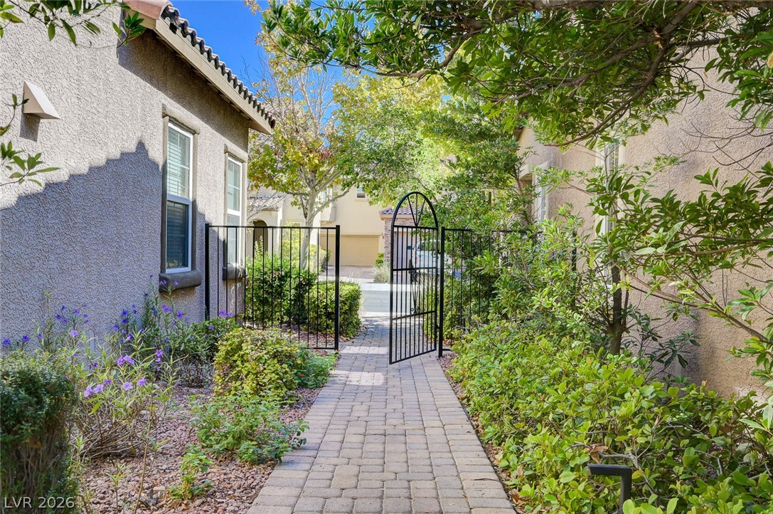 1849 Ardilea Street Property Photo 5