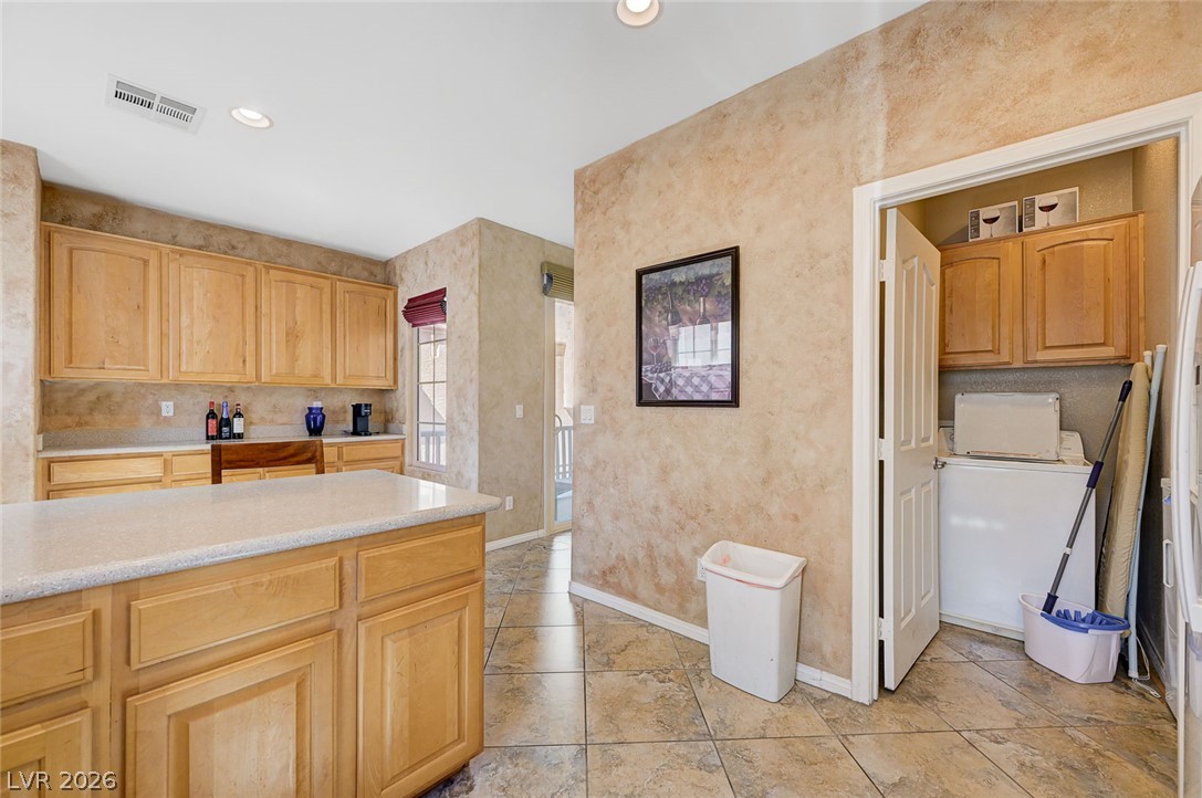 1849 Ardilea Street Property Photo 28