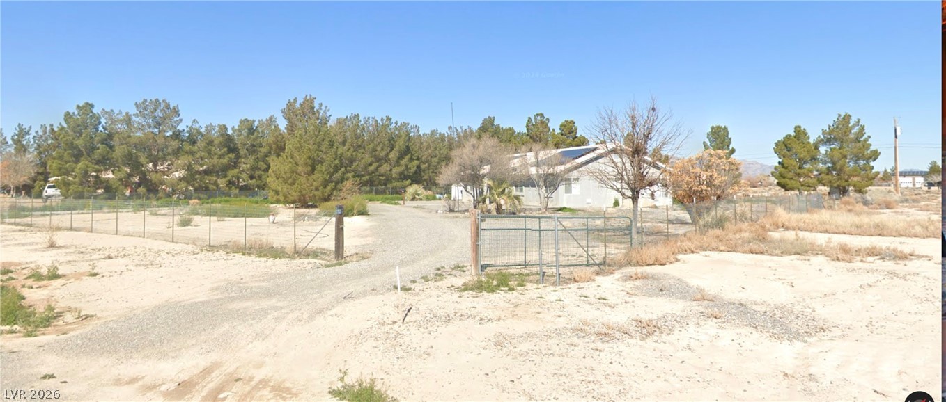 940 Indian Road Property Photo 1