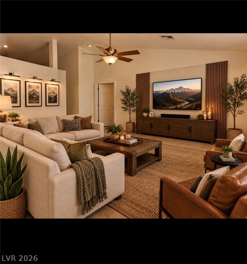 940 Indian Road Property Photo 2