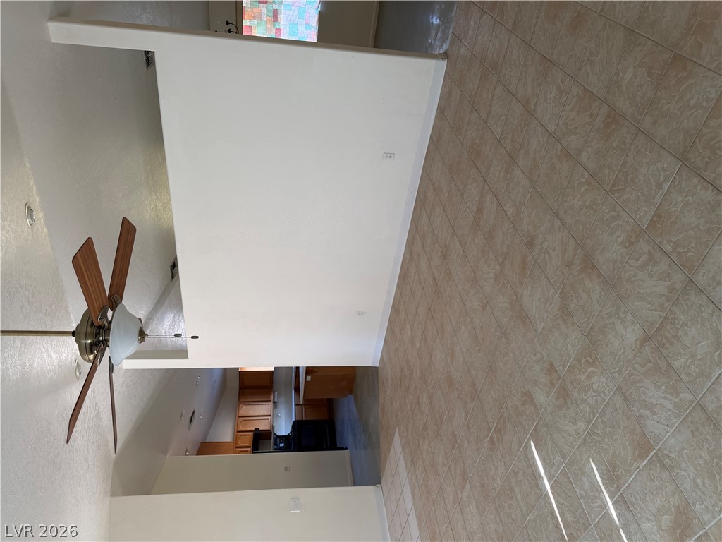 940 Indian Road Property Photo 4