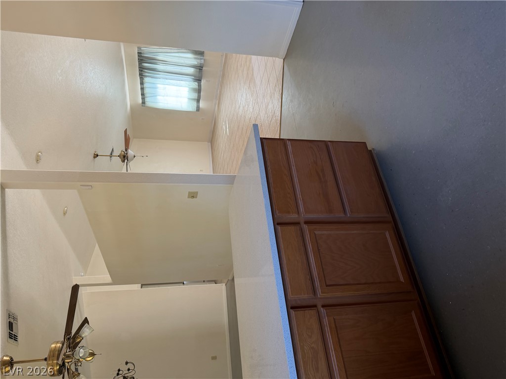 940 Indian Road Property Photo 16