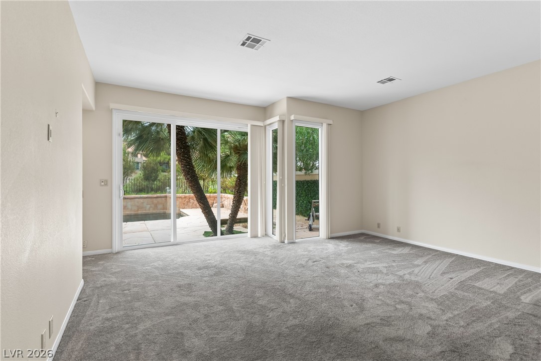 8490 Carmel Ridge Court Property Photo 18