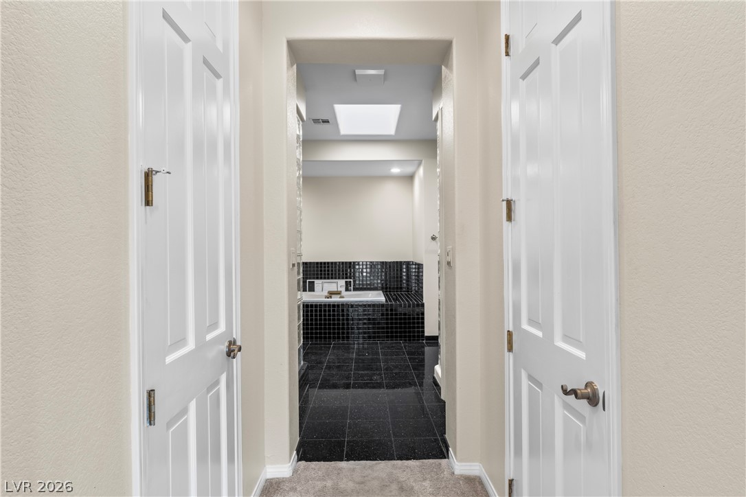8490 Carmel Ridge Court Property Photo 20