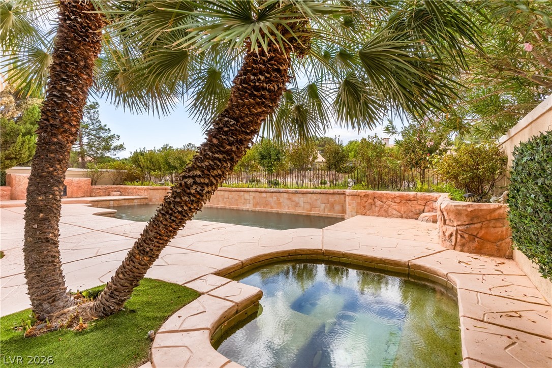 8490 Carmel Ridge Court Property Photo 43