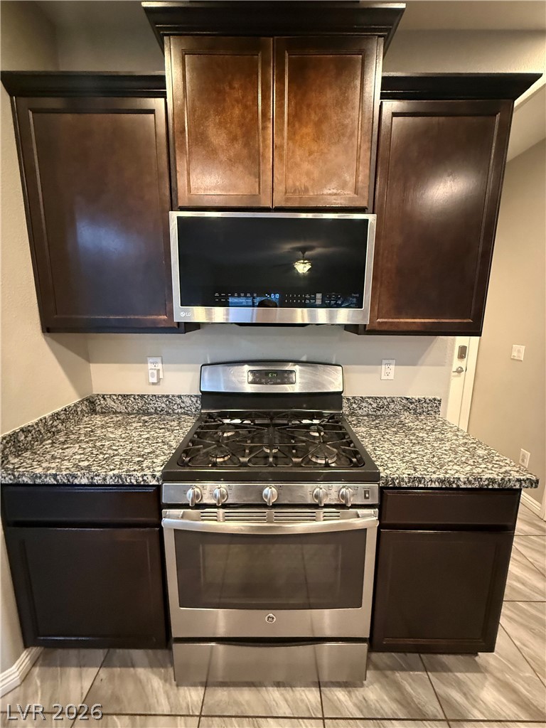 6867 Dragonfly Rock Street Property Photo 7