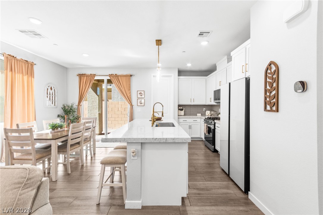 10757 Alamino Avenue Property Photo 16