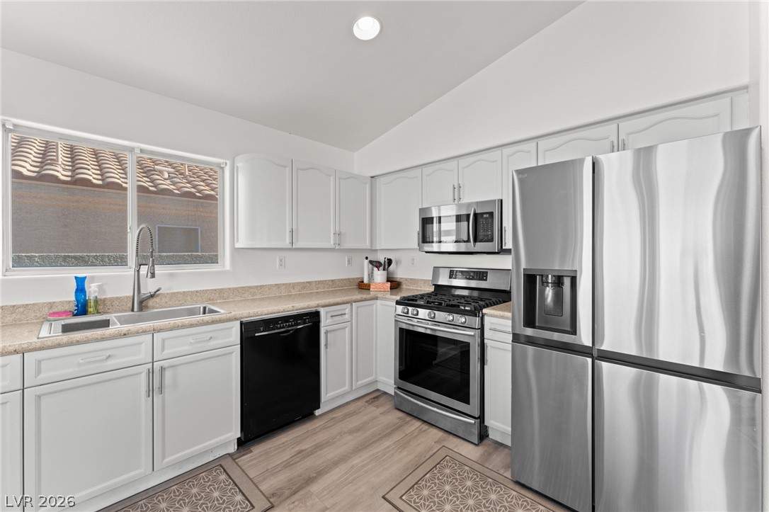 7852 Morning Flower Lane Property Photo 14
