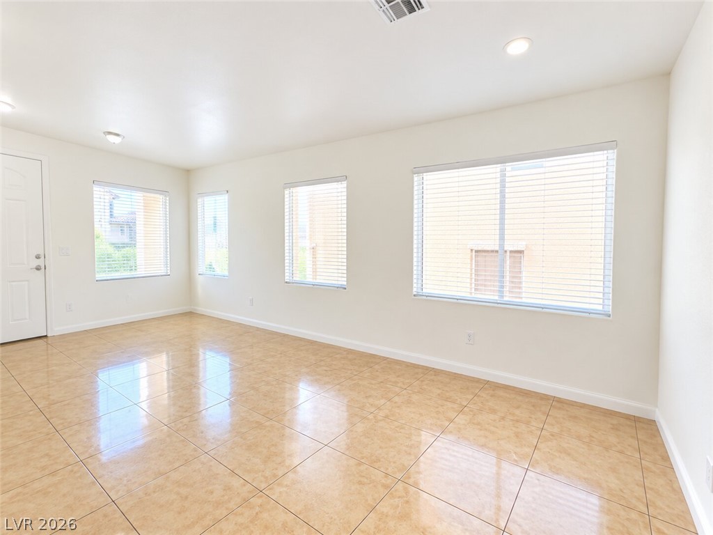 6546 Marco Vista Avenue Property Photo 4