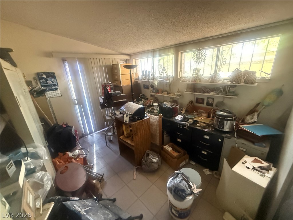 1747 East Desert Inn Road Property Photo 7