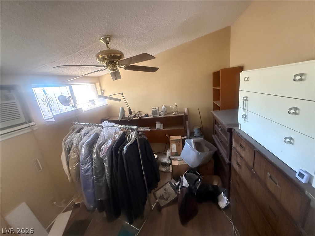 1747 East Desert Inn Road Property Photo 7
