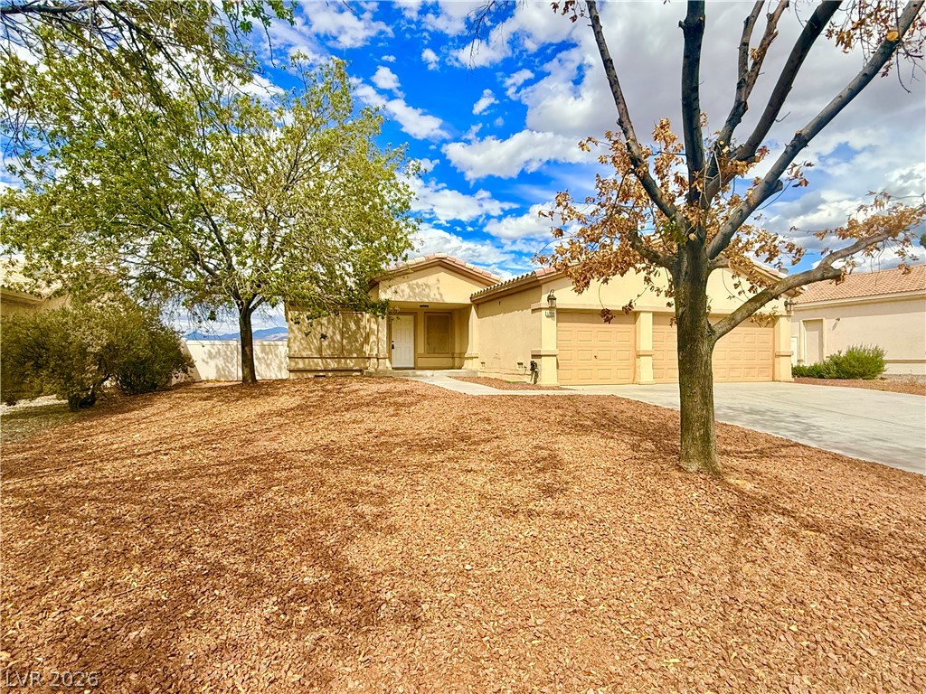 5908 East Badlands Lane Property Photo 2