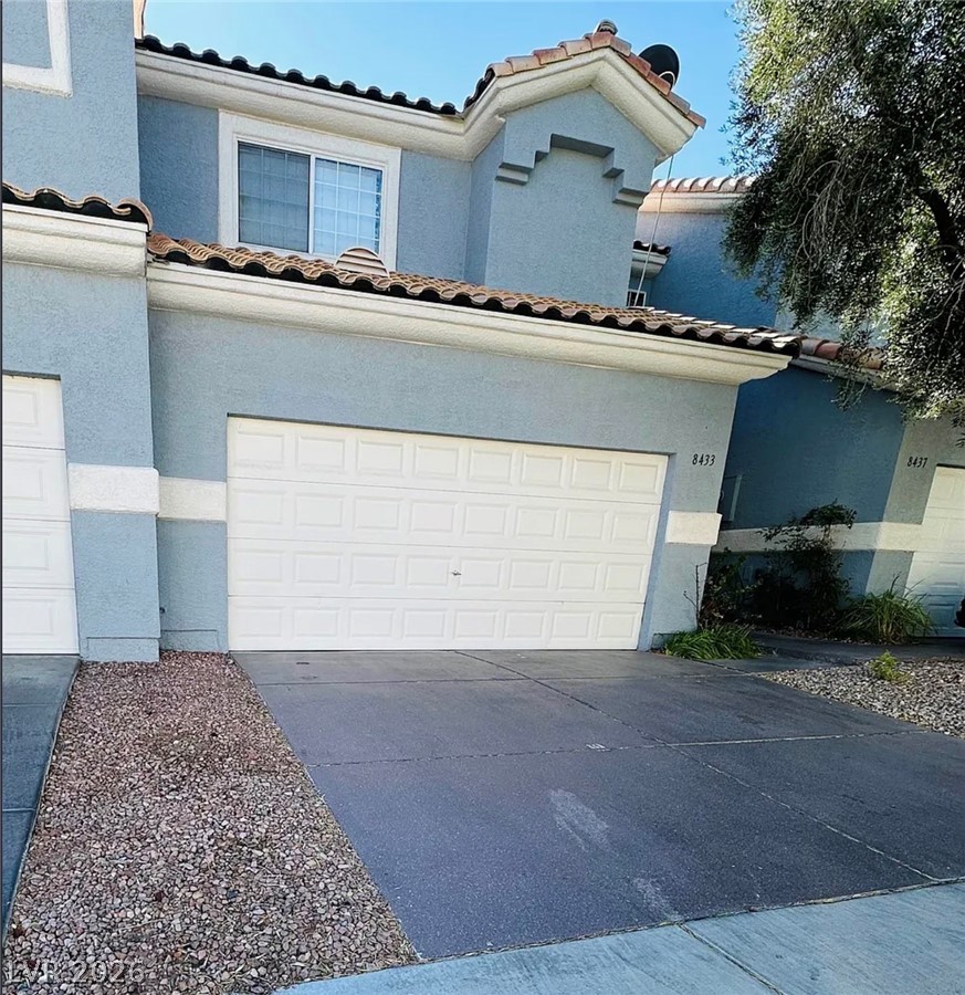 8433 Pacific Fountain Avenue Property Photo 3