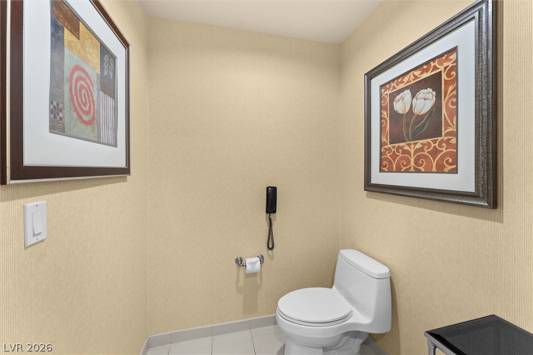 135 East Harmon Avenue 2120 Property Photo 21