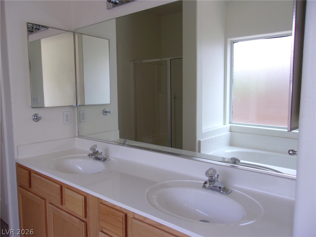 1160 Golf Club Property Photo 9